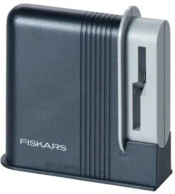 Fiskars Clip-Sharp Scissors Sharpener
