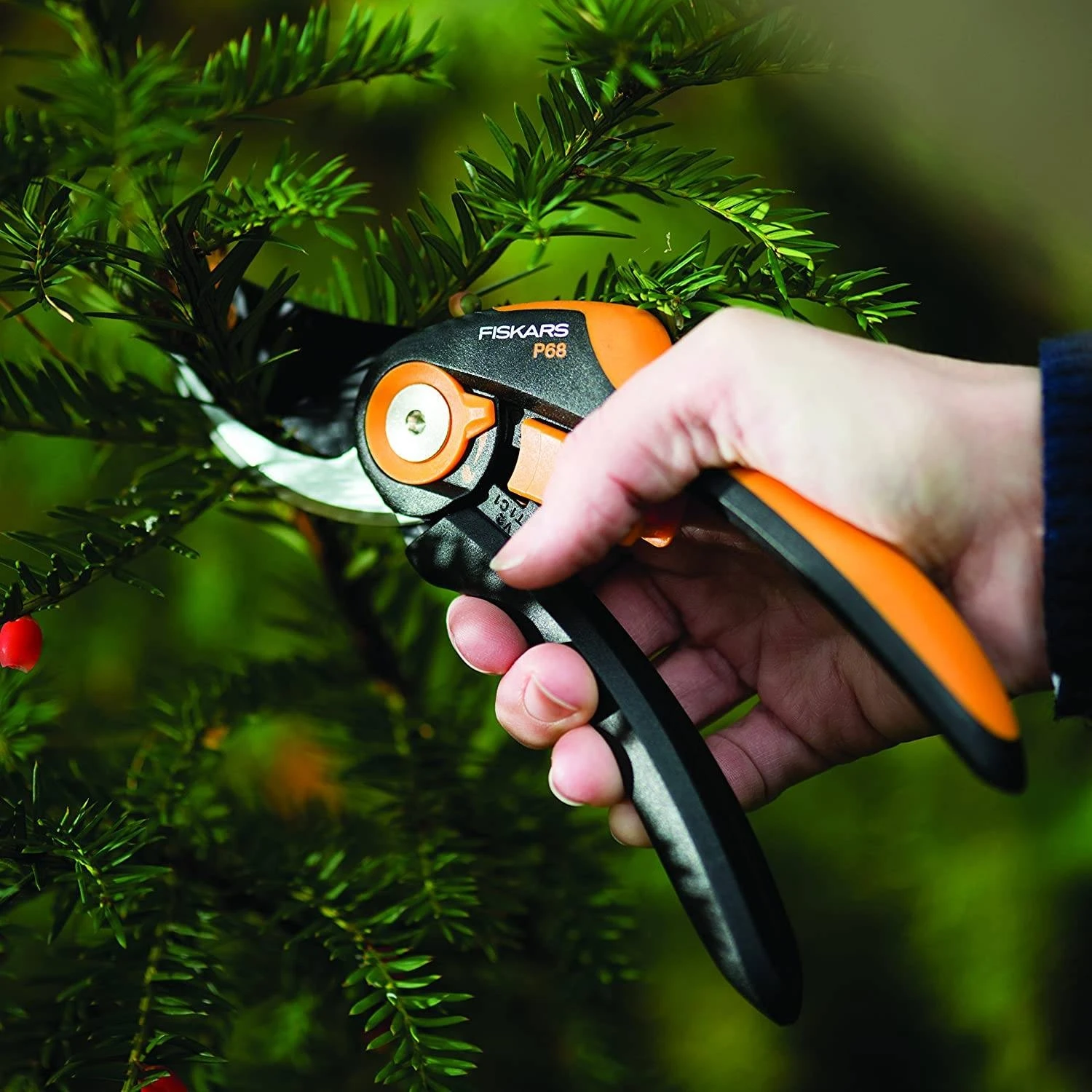 Fiskars P68 SmartFit Pruner Bypass - Image 2