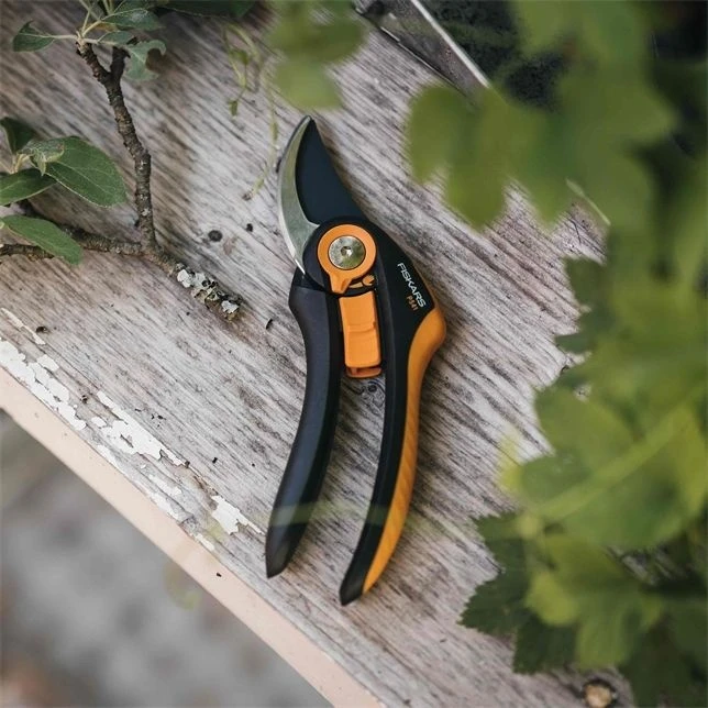 Fiskars Plus SmartFit Pruner Bypass P541 - Image 3